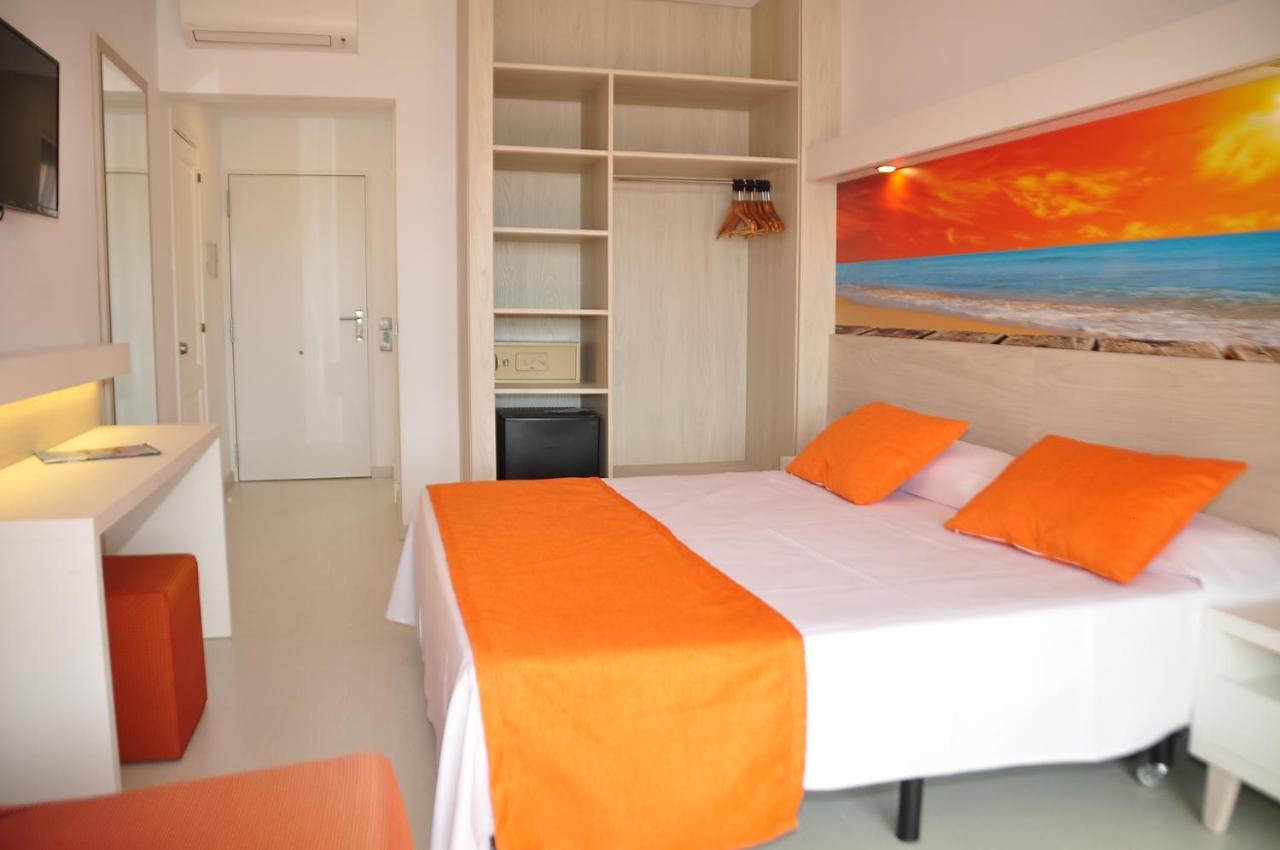 Hotel Arenas De Son Bou Extérieur photo