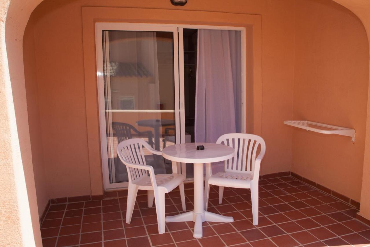 Hotel Arenas De Son Bou Extérieur photo