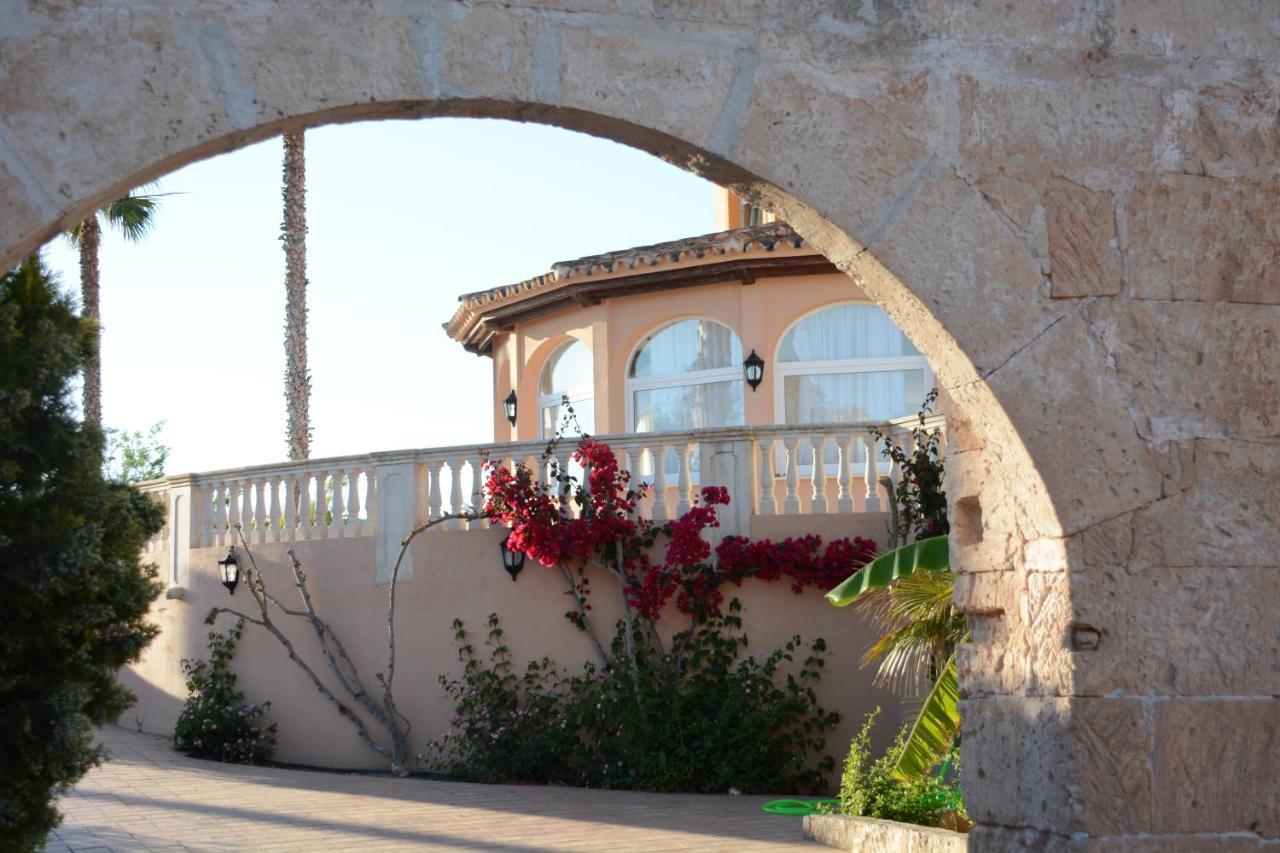 Hotel Arenas De Son Bou Extérieur photo