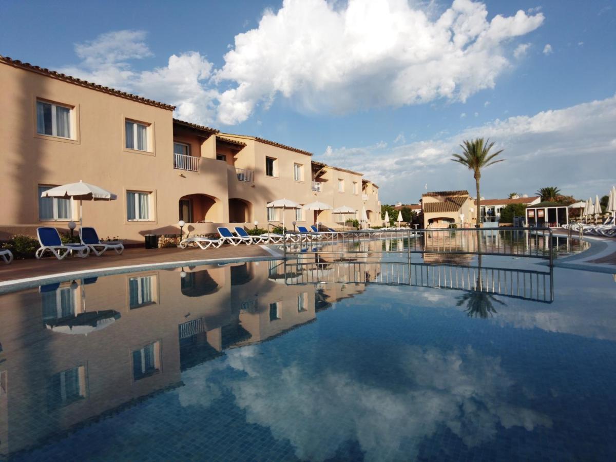 Hotel Arenas De Son Bou Extérieur photo