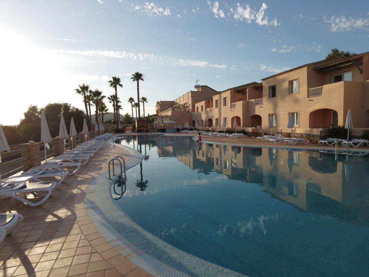 Hotel Arenas De Son Bou Extérieur photo