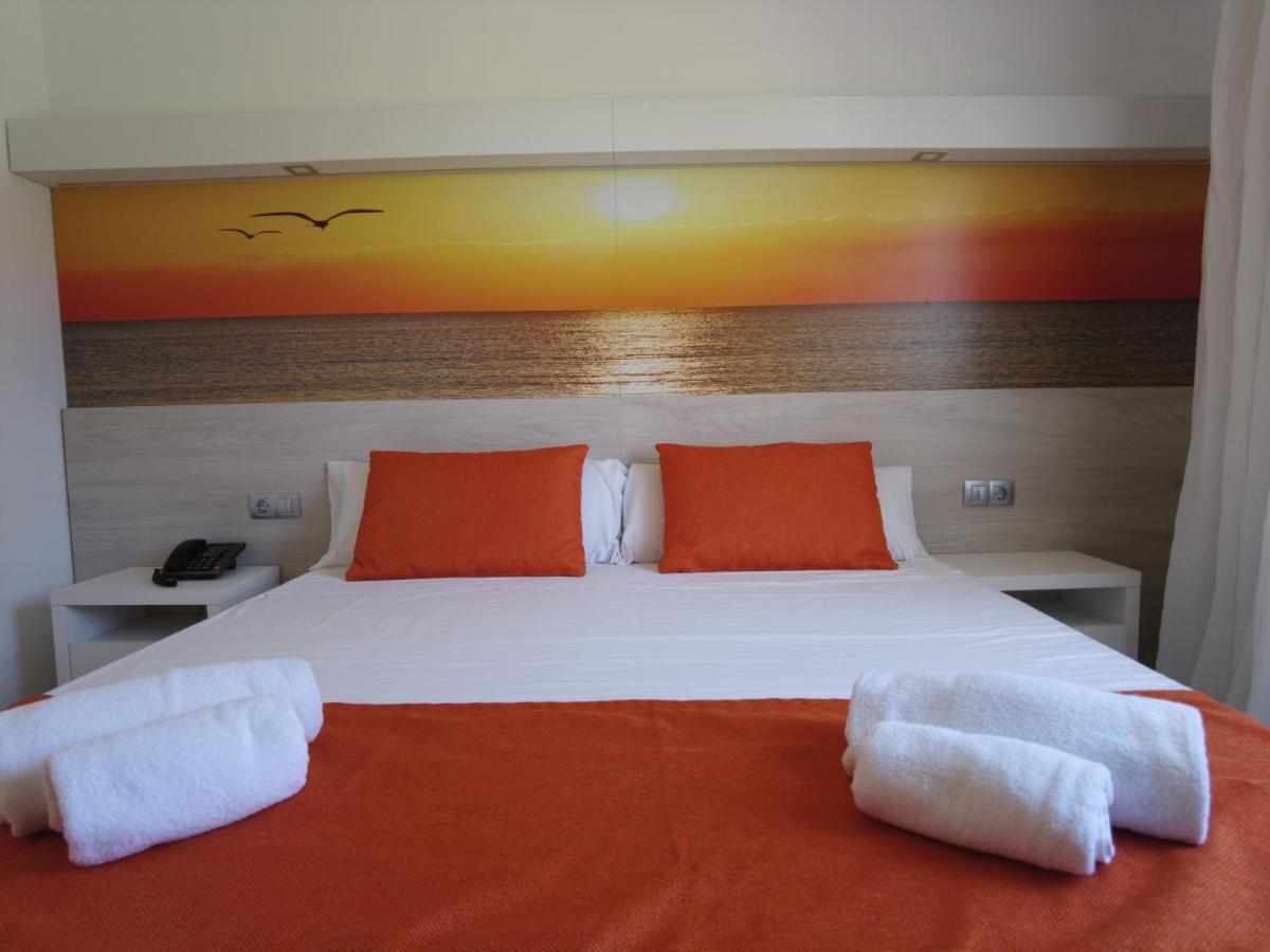 Hotel Arenas De Son Bou Extérieur photo