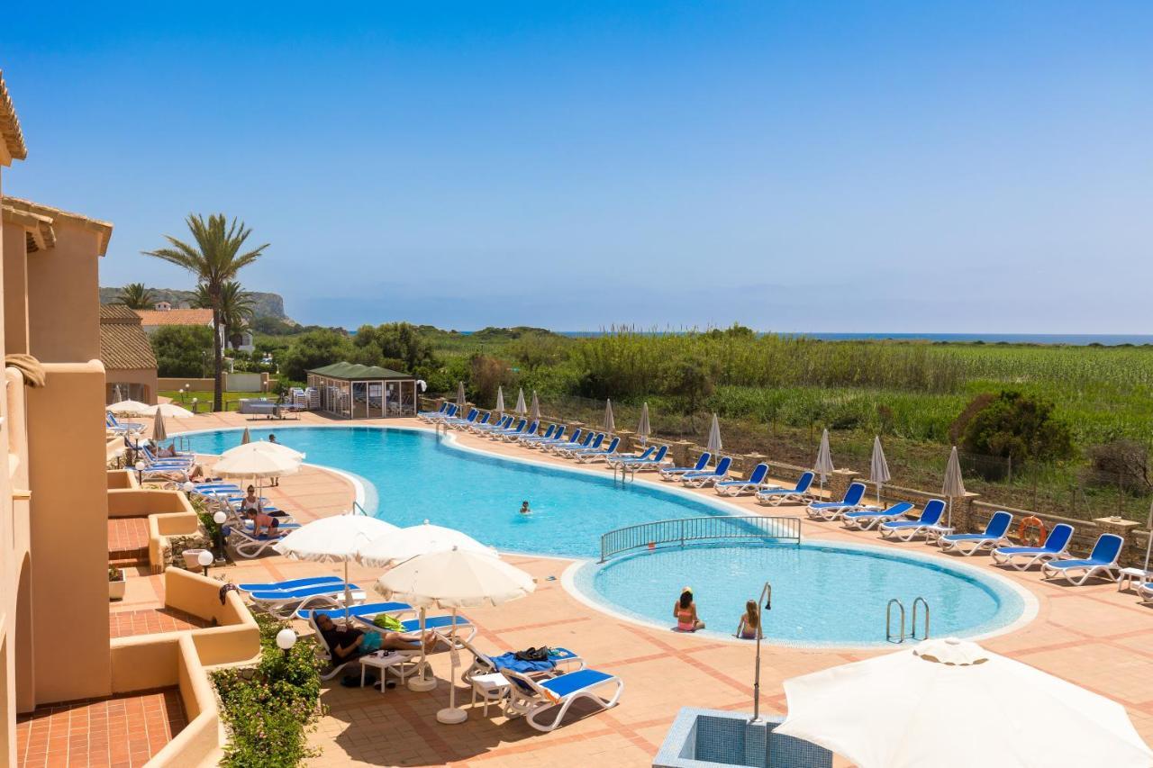 Hotel Arenas De Son Bou Extérieur photo