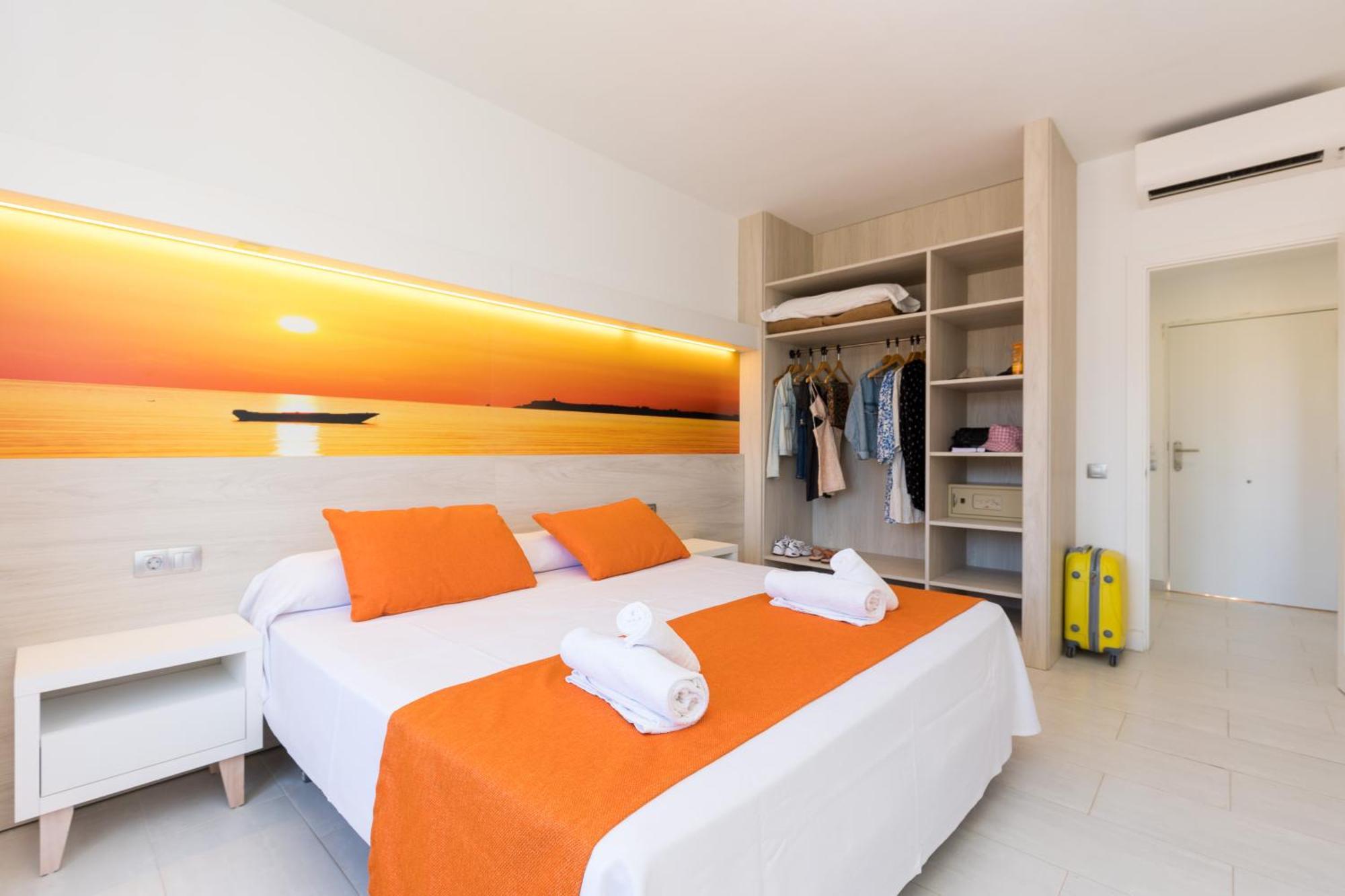 Hotel Arenas De Son Bou Extérieur photo